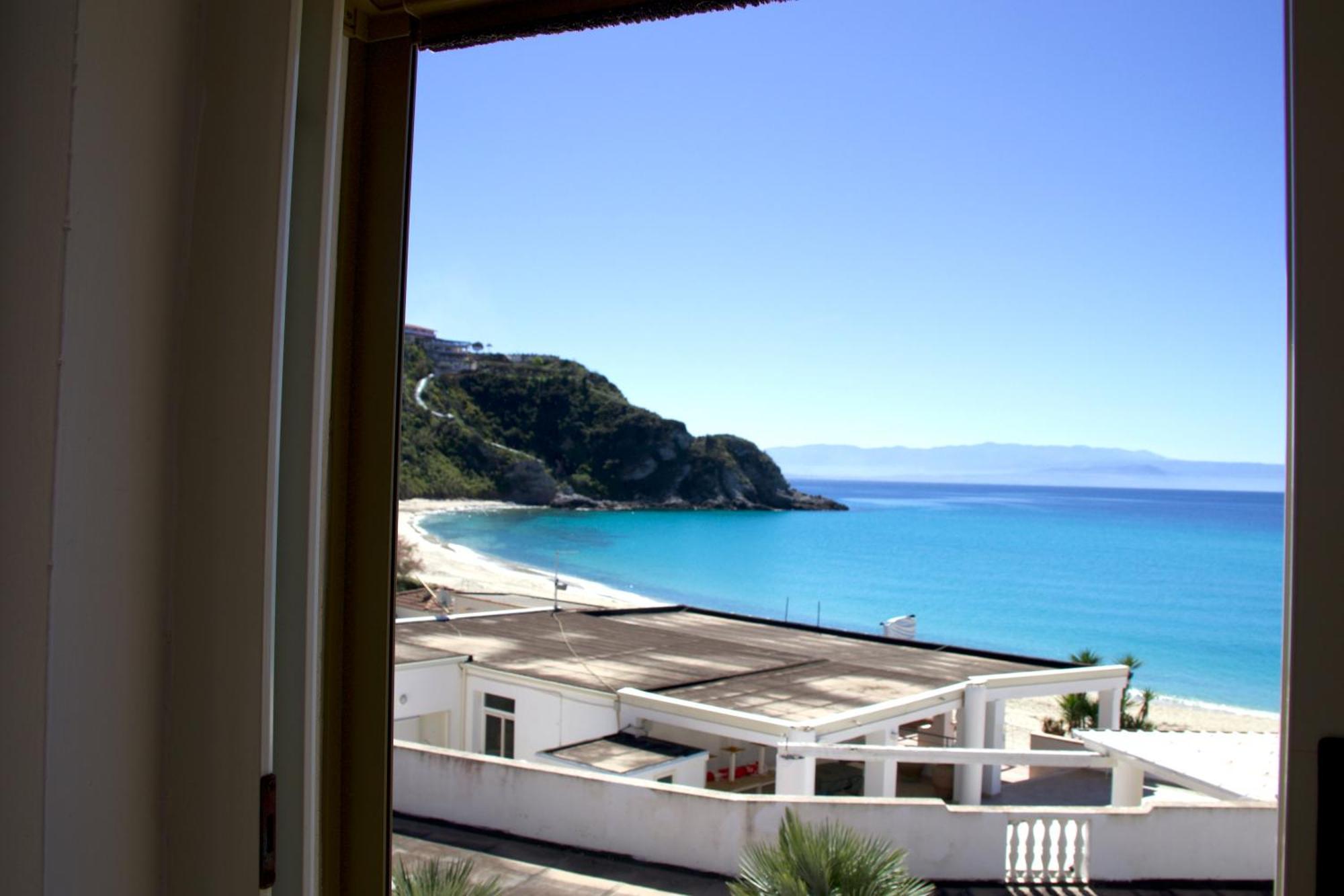 Hotel Villaggio Quattro Scogli 3*
