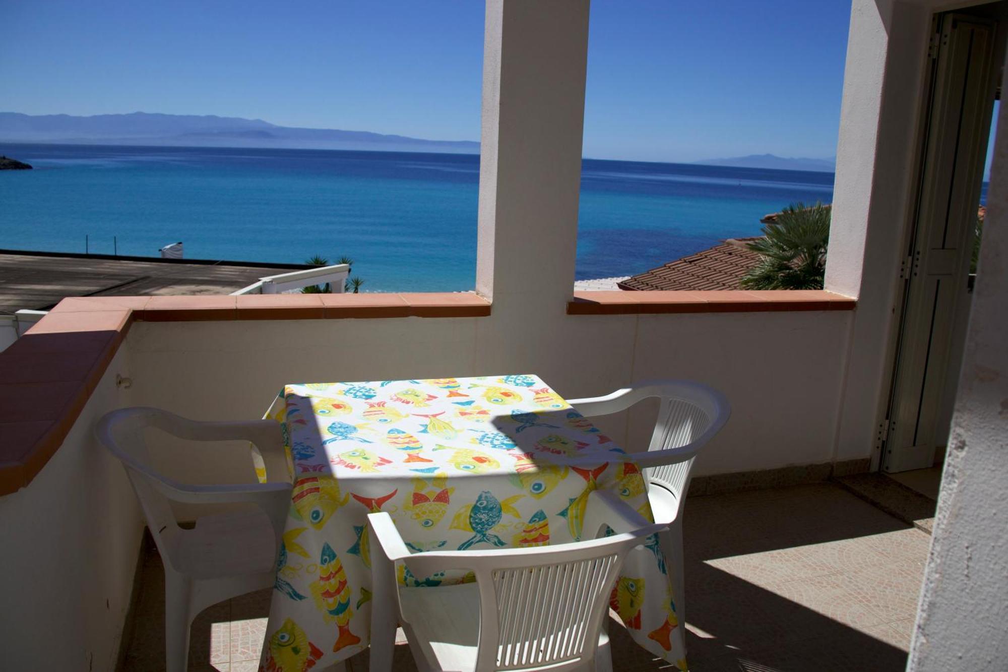 Hotel Villaggio Quattro Scogli 3*