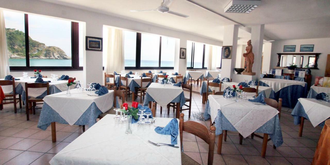 Hotel Villaggio Quattro Scogli 3*